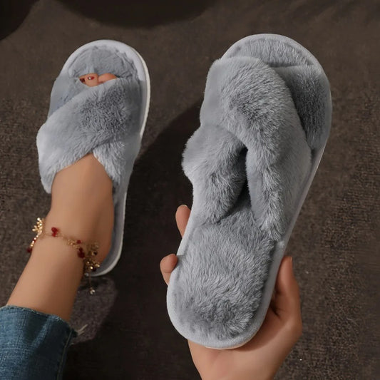 Zachte pluizige pantoffels
